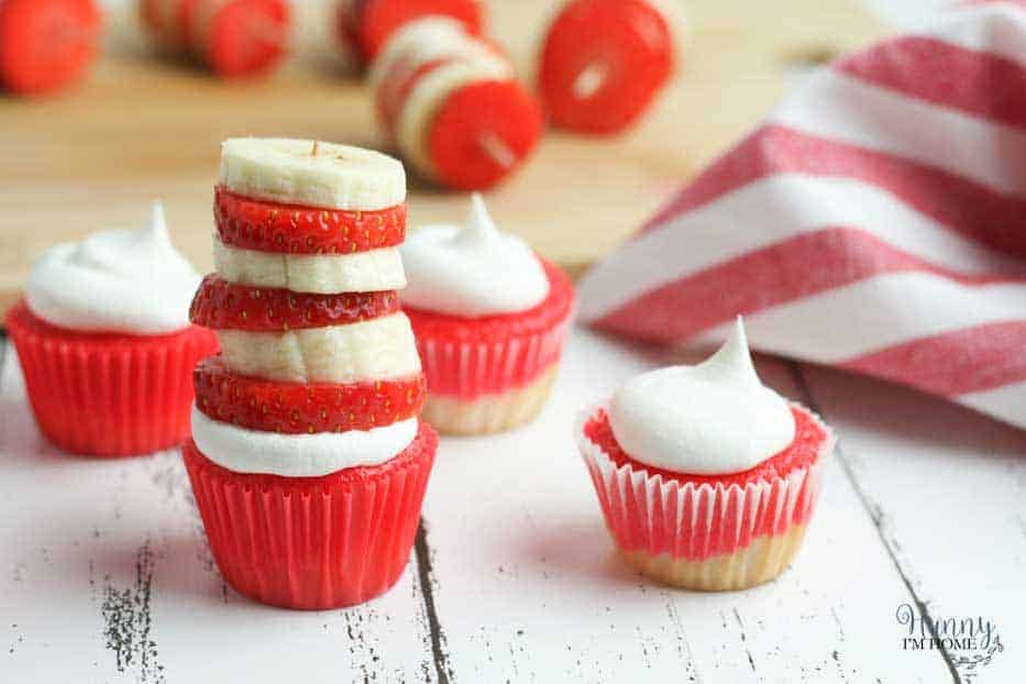 cat in the hat cupcakes