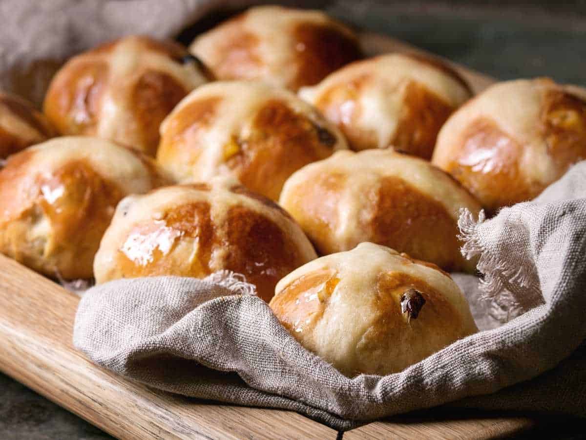 hot cross buns